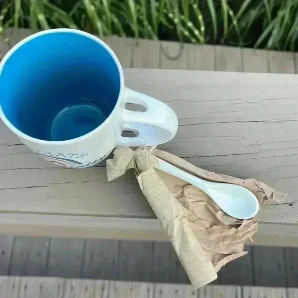 Coffee mug. Radiate positivity. With spoon. - Picture 2 of 3